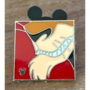 Disney Hidden Mickey Trading Pin Lion King Smiling Villains Scar 5 of 6 2015 Aut